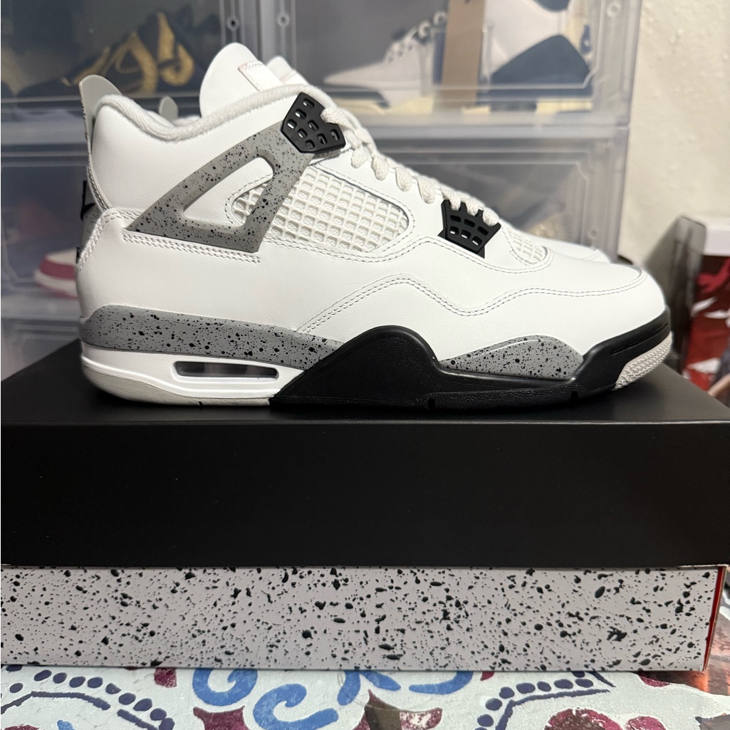 Jordan 4 White Cement